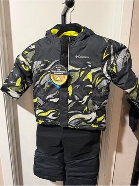 Columbia Mighty MogulToddler Snow Set 3T NWT Omni-Heat Winter Jacket & Bibs